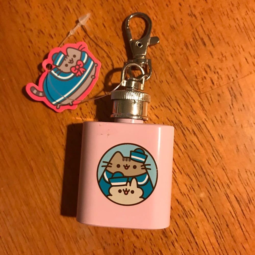 NWT mini Pusheen keychain flask